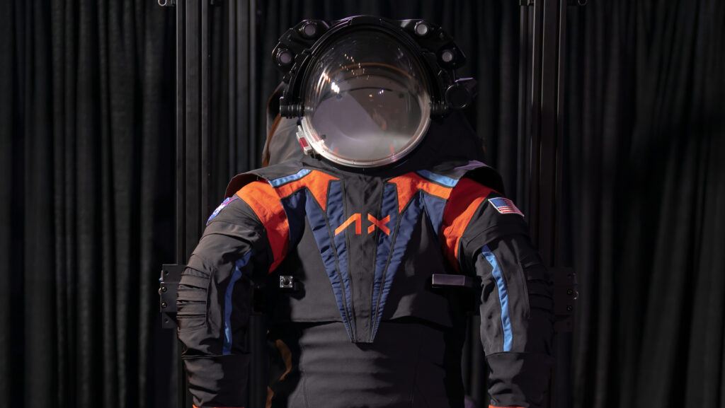 Nowy strój dla astronautów NASA na wyprawę na Księżyc // Źródło: Axiom Space Nowy strój dla astronautów NASA na wyprawę na Księżyc // Źródło: Axiom Space